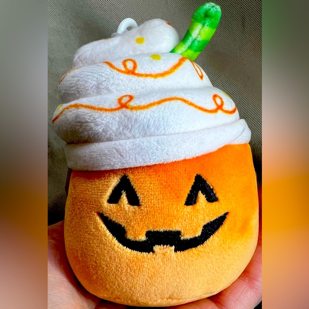 Squishmallows Lester the Pumpkin Latter Clip NWT 2023 Halloween